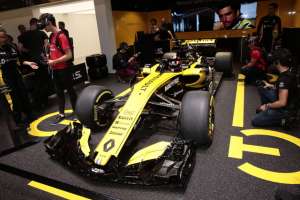 Renault réalité virtuelle salon auto