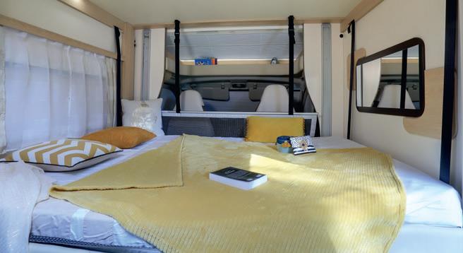 camping-car profilé PERFORMANCE P600 lit pavillon