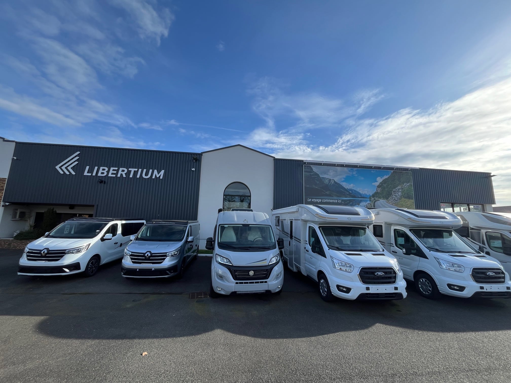 photo enseigne libertium (15)