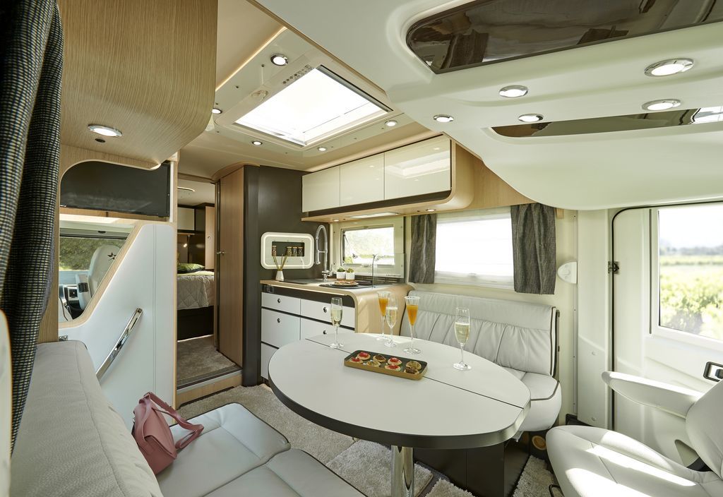 camping-car intégral nouvelle génération PRESTIGE DESIGN EDITION 2020 - Salon face à face